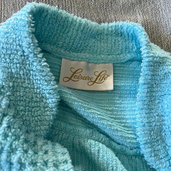 Vintage 1970s chenille bed jacket robe medium blue button down robe top romantic - Picture 9 of 9